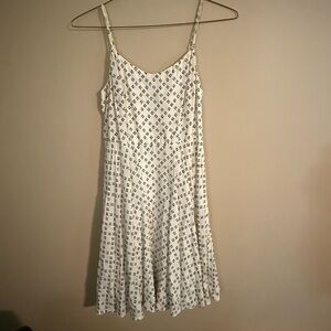 Old Navy White and Black Patterned Dress